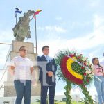 Nicaragua conmemoro esta fecha colocando ofrendas florales en el monumento al prócer independentista Simón Bolívar