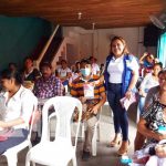 Entrega de paquetes alimenticios a madres en Matiguás