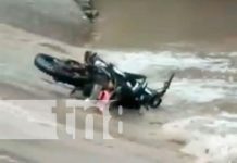 Motociclista cae a un río en Matagalpa