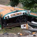 Mortal choque entre dos buses dejó al menos 12 lesionados en El Salvador