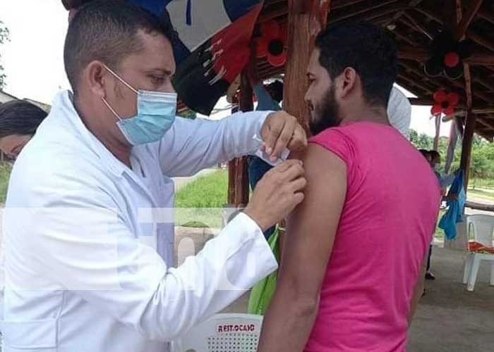 Jornada de vacunación a habitantes de Río San Juan
