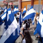 Desfile escolar en honor a las Fiestas Patrias