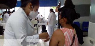 Aplicación de la vacuna contra el COVID-19 en Managua