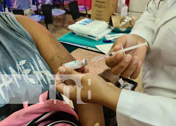 Jornada de vacunación en el Hospital Bertha Calderón