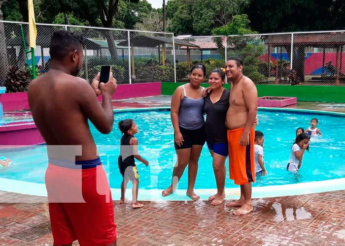 Nicaragüenses inician periodo de vacaciones, disfrutando en Xilonem