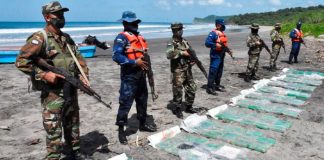 Ejército de Nicaragua incauta 211 paquetes rectangulares de cocaína en Tola, Rivas