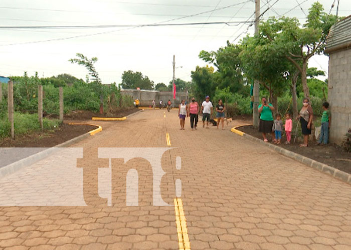 Calles para el pueblo en barrio de Ciudad Sandino, Managua