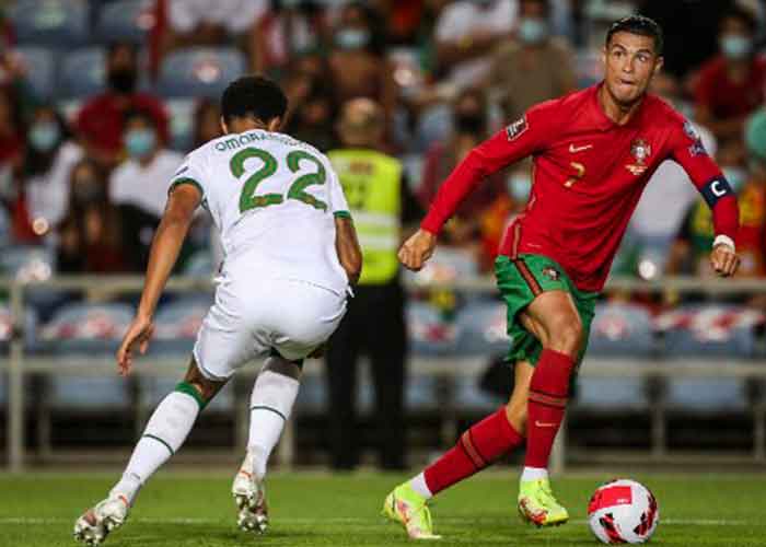 Una de las muchas jugadas sobresalientes de Ronaldo en su partido con Portugal 