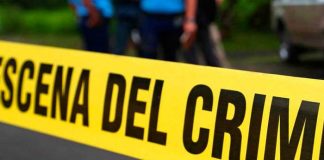 Matan de 7 disparos a joven de 18 años mientras estaba frente a su casa en EE.UU.