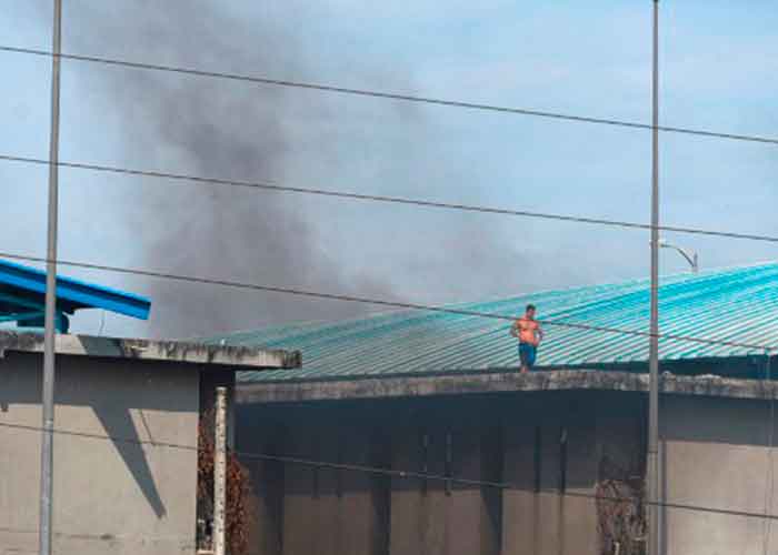 Al menos 24 reos han muerto y otros 49 han resultado heridos tras un motín registrado en el Centro de Privación de Libertad Número 1 de la ciudad de Guayaquil. 