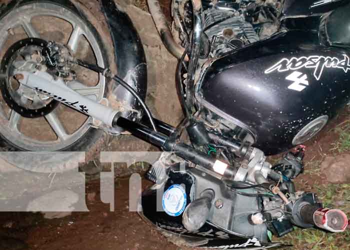 Motociclista con lesiones tras caer a una alcantarilla en Chontales