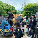 75 migrantes caribeños fueron abandonados en Guatemala