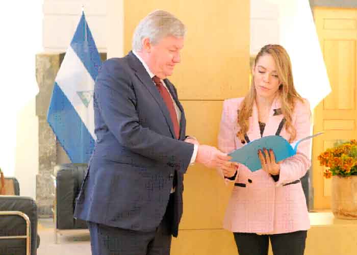 Nicaragua sostiene encuentro con el Presidente del Parlamento de la Región Valona