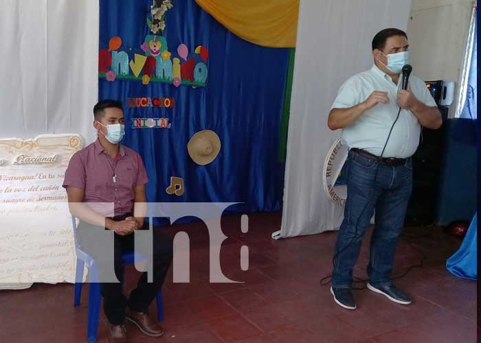 Reconocimiento al Mejor Docente de Nicaragua, quien trabaja en Jinotega