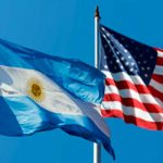 Banderas de Argentina y Estados Unidos