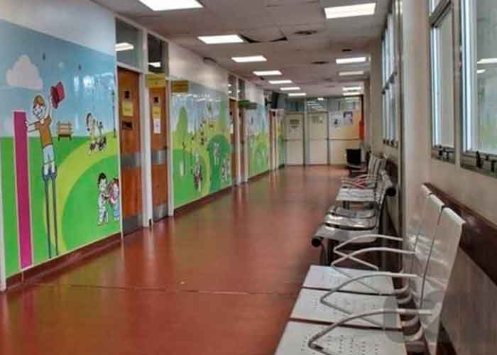 Sala de pediatría donde llevaron al niño que murió por golpes  
