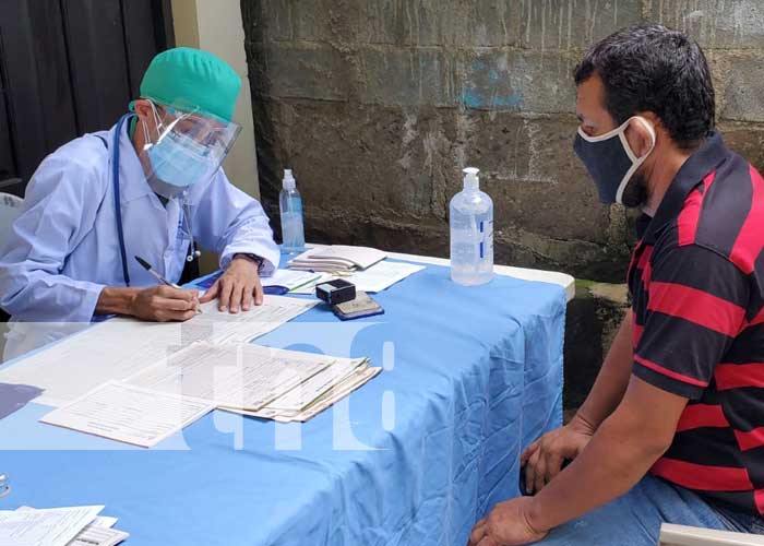 Atención médica en el barrio Andrés Castro, Managua