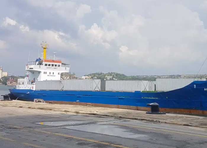 Embarcación Augusto C. Sandino con alimentos para Cuba