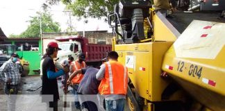 Proceso de construcción o mejoramiento de calles en Managua