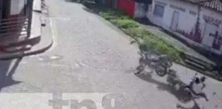 Violento choque entre motos en una calle de Somotillo