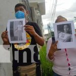 Padres desesperados buscan a su hija desaparecida en Managua