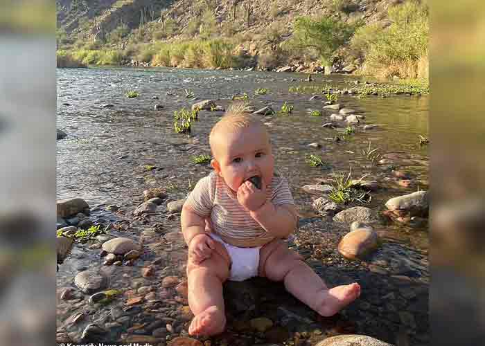 Viral en TikTok: Madre filma a su bebé masticando arena y piedras