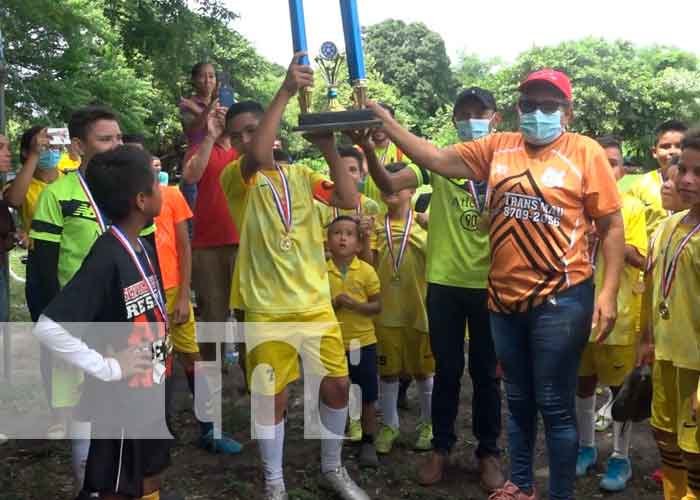 Gobierno abre espacios deportivos en la Isla de Ometepe