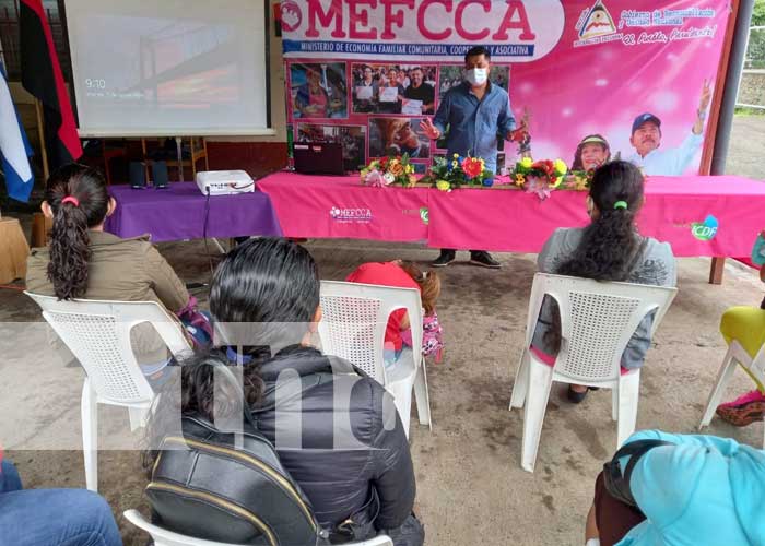 Entregan microcréditos para siembra de postrera en Jinotega