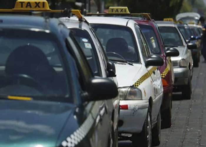 Apoyo a servicio de taxis en Nicaragua desde FENICOOTAXI