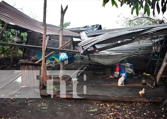 Tornado destruye viviendas en una comunidad de León
