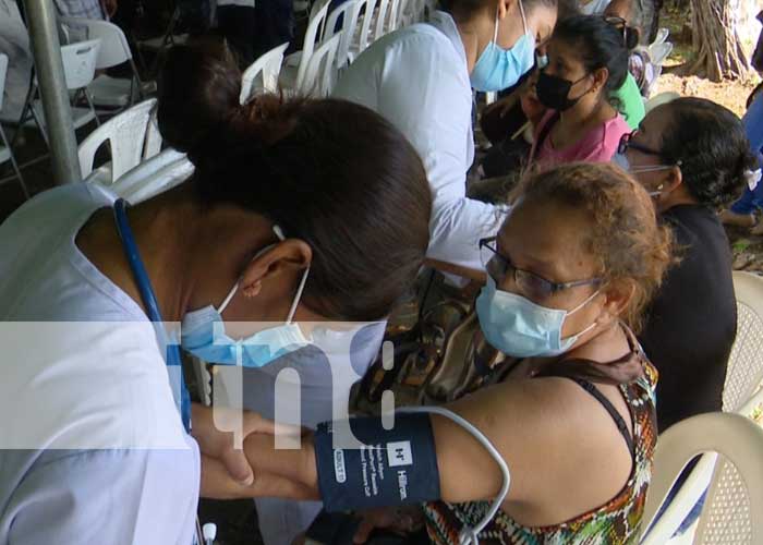 Jornada de aplicación de la vacuna contra el COVID-19 en Managua