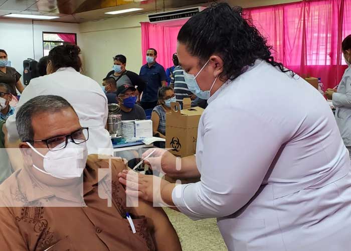 Nueva jornada de vacunación con la 2da dosis Sputnik V en Managua