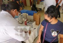 Aplicación de la vacuna AstraZeneca en Managua