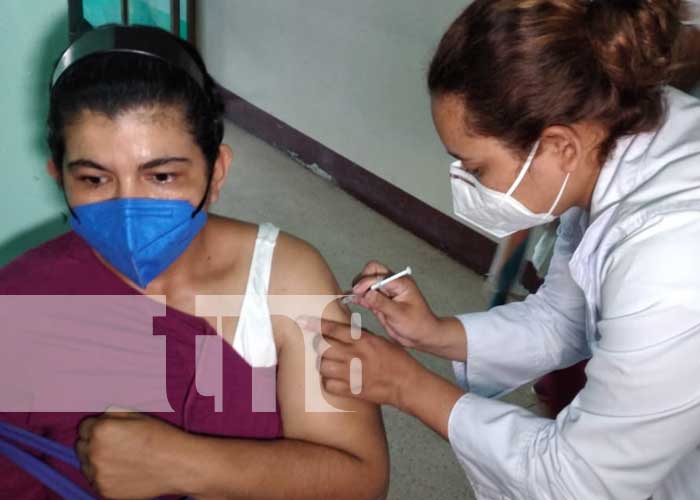 Vacuna para mayores de 30 años en Tipitapa, Managua