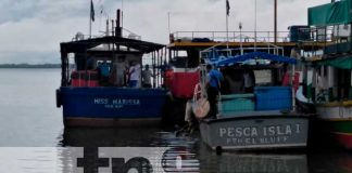 Hombre se lanzó a la bahía para huir de la Policía en el muelle de Bluefields