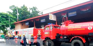 Bomberos movilizan dos camiones contra incendios a nueva estación en Palacagüina