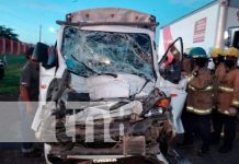 Conductor de camión queda prensado en violento accidente en Tipitapa