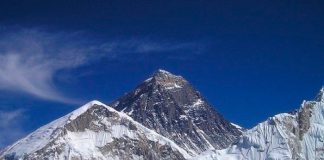 Tres alpinistas franceses desaparecidos tras una avalancha en el Himalaya