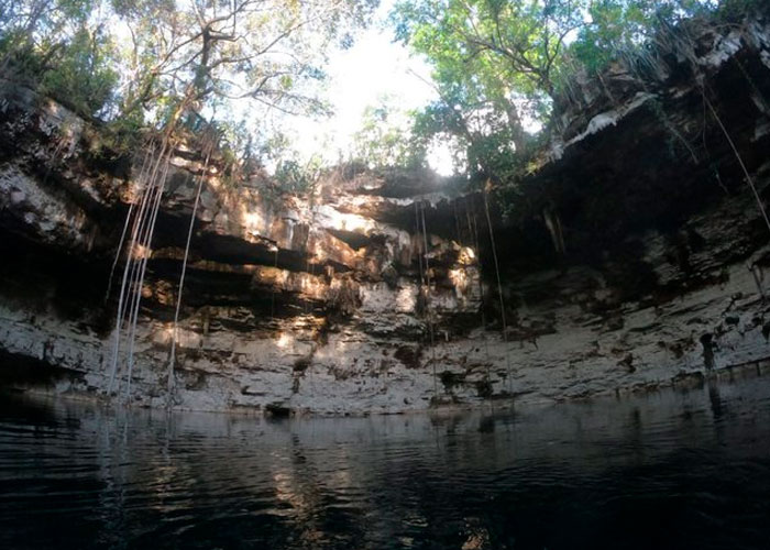 Hallan canoa maya prehispánica en el sur de México