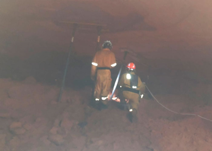 Nueve bomberos siguen soterrados tras el colapso de una cueva en Brasil 