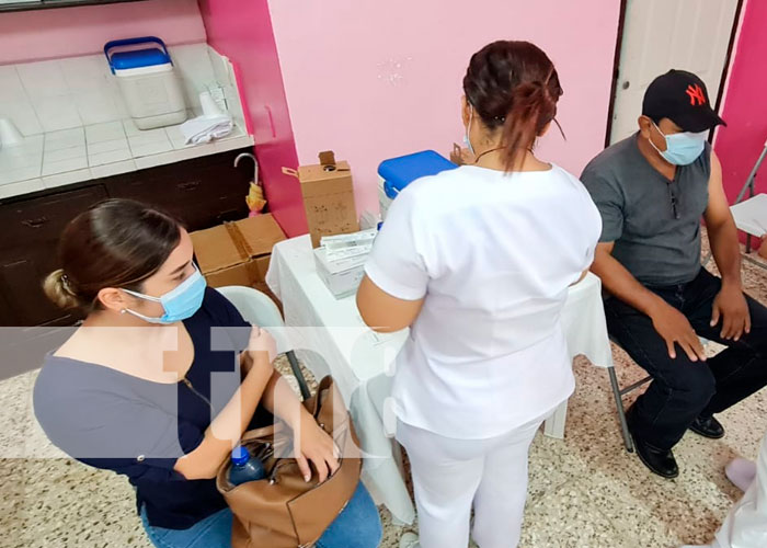 Continúa la vacunación contra el COVID-19 a mayores de 30 en Managua