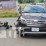 Camino al trabajo motociclista se accidenta en Managua