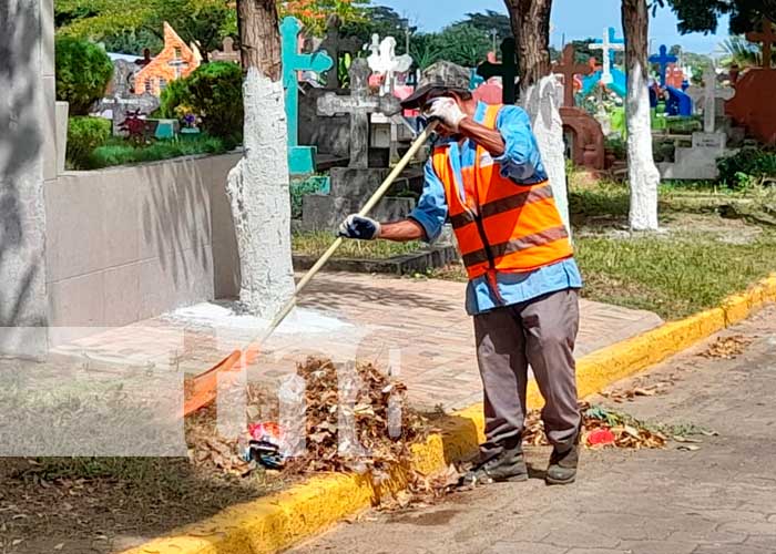 Limpieza de cementerios, una labor de la Alcaldía de Managua