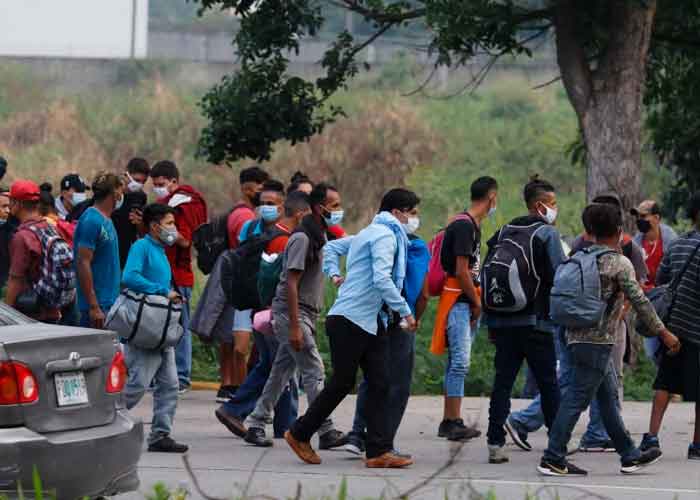 Detienen a más de 100 migrantes centroamericanos en Tabasco, México