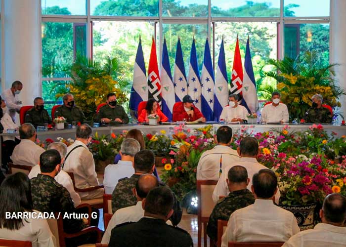 Firma de acuerdo fronterizo entre Nicaragua y Honduras, presidido por el Comandante Daniel Ortega