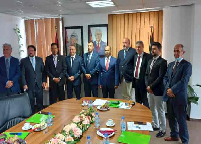 Embajadores de LatinoAmérica en reunión con ministros de agricultura palestino