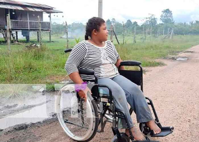Reciben sillas de rueda en Bilwi