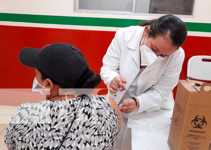Jornada de vacunación en el Policlínico Iraní, Managua