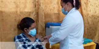 Vacunación a embarazadas en centros de salud en Nicaragua