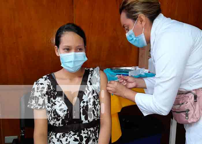Cuarto día de vacunación a mujeres embarazadas contra la Covid-19